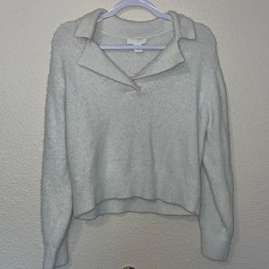White fuzzy pullover